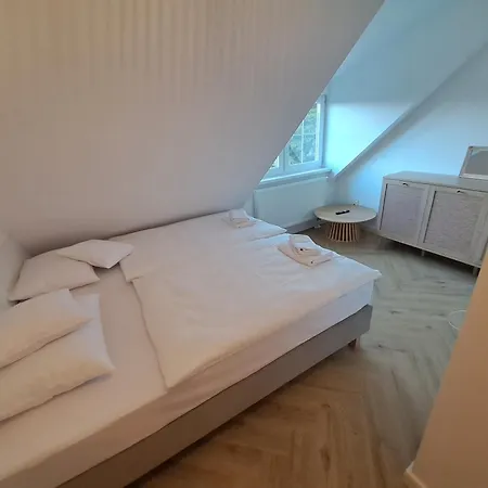 Bed & Breakfast Enklawa - Floryn Mielno (Koszalin)
