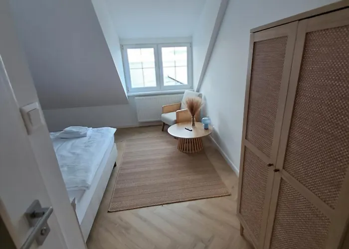 Bed & Breakfast Enklawa - Floryn Mielno (Koszalin)